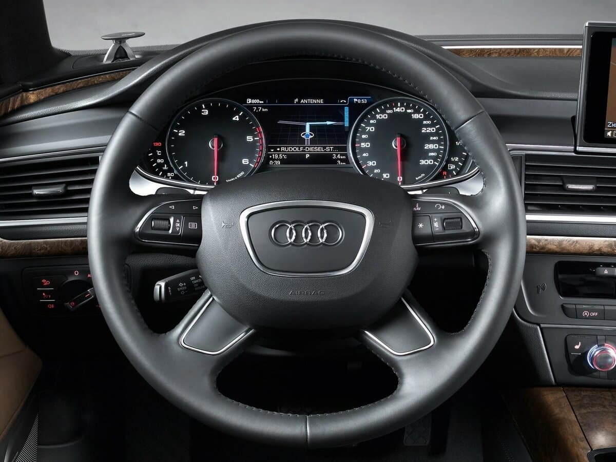Audi A7 I (4G) — Sükan