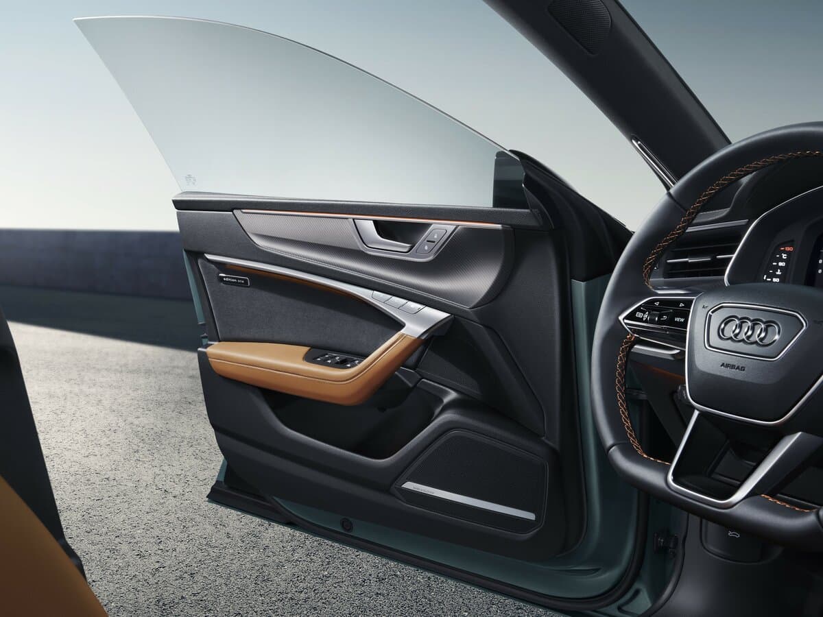 Audi A7 II (4K) — Qapı