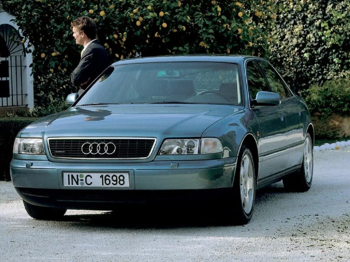 Audi A8 I (D2)