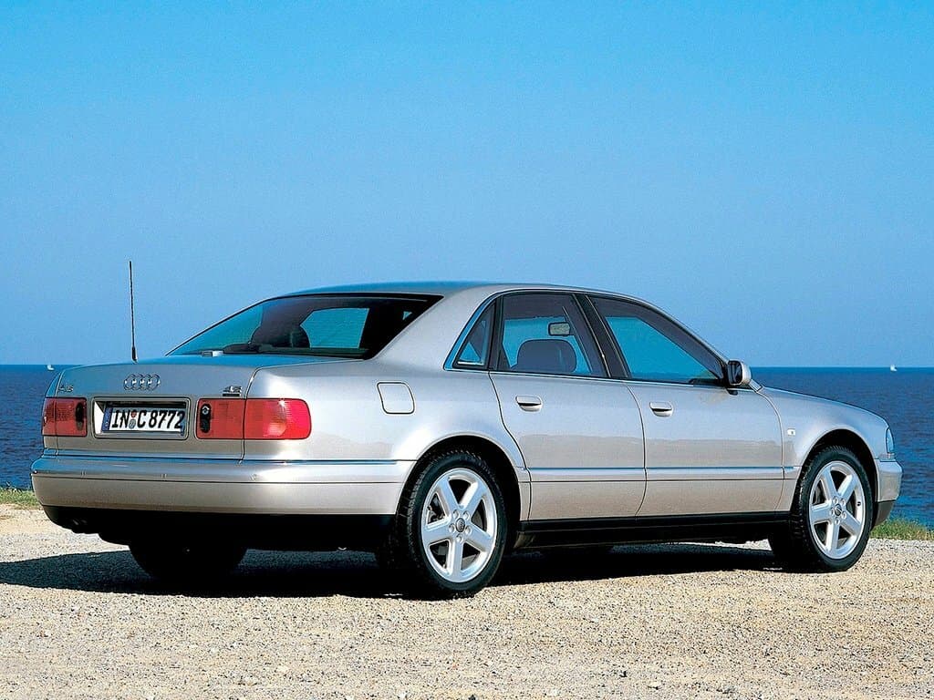 Audi A8 I (D2) Restayling — 3/4 arxadan