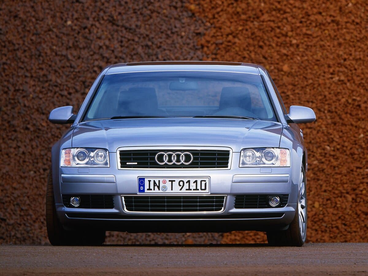 Audi A8 II (D3) — Öndən