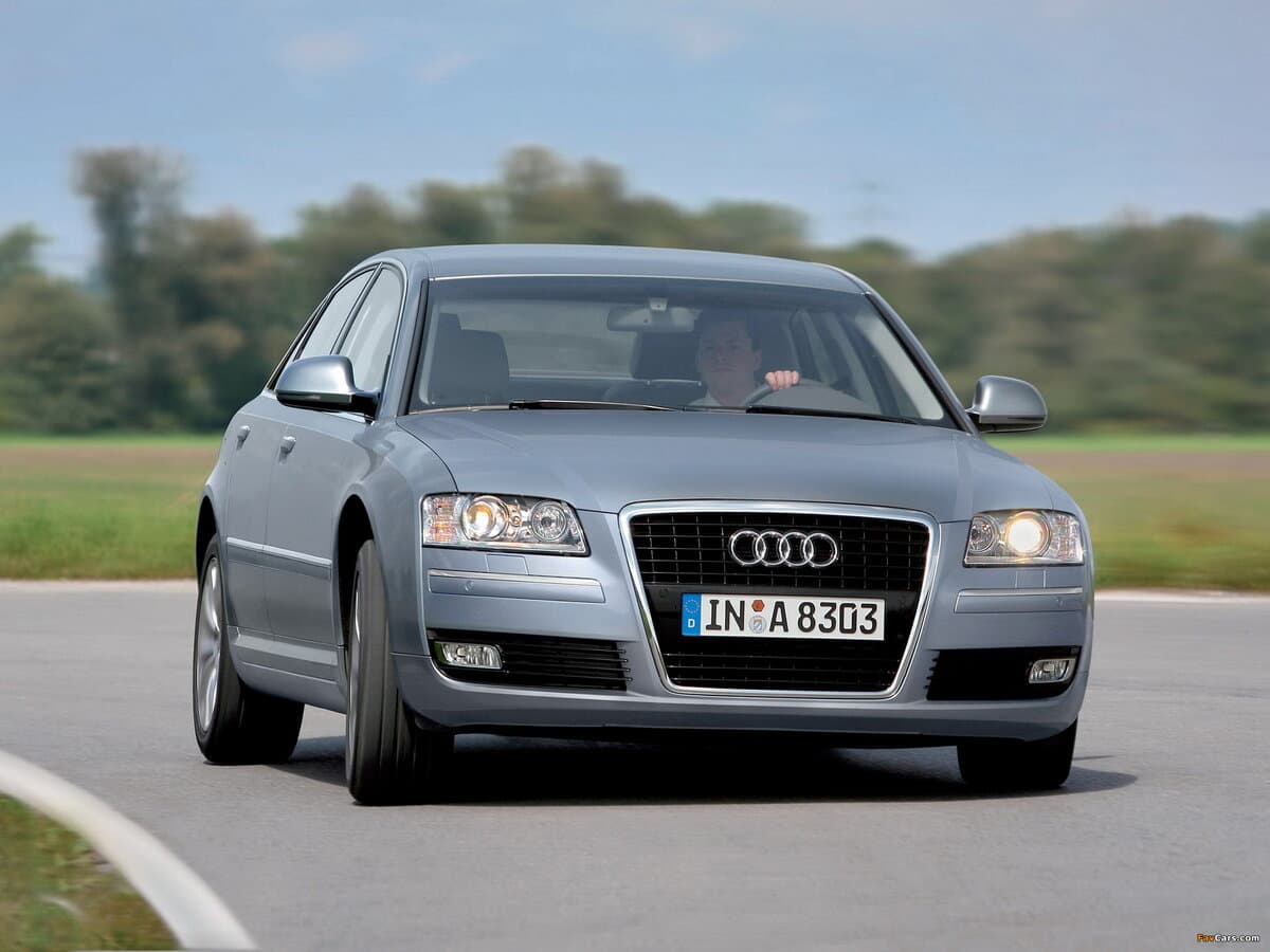 Audi A8 II (D3) Restayling 2 — Öndən