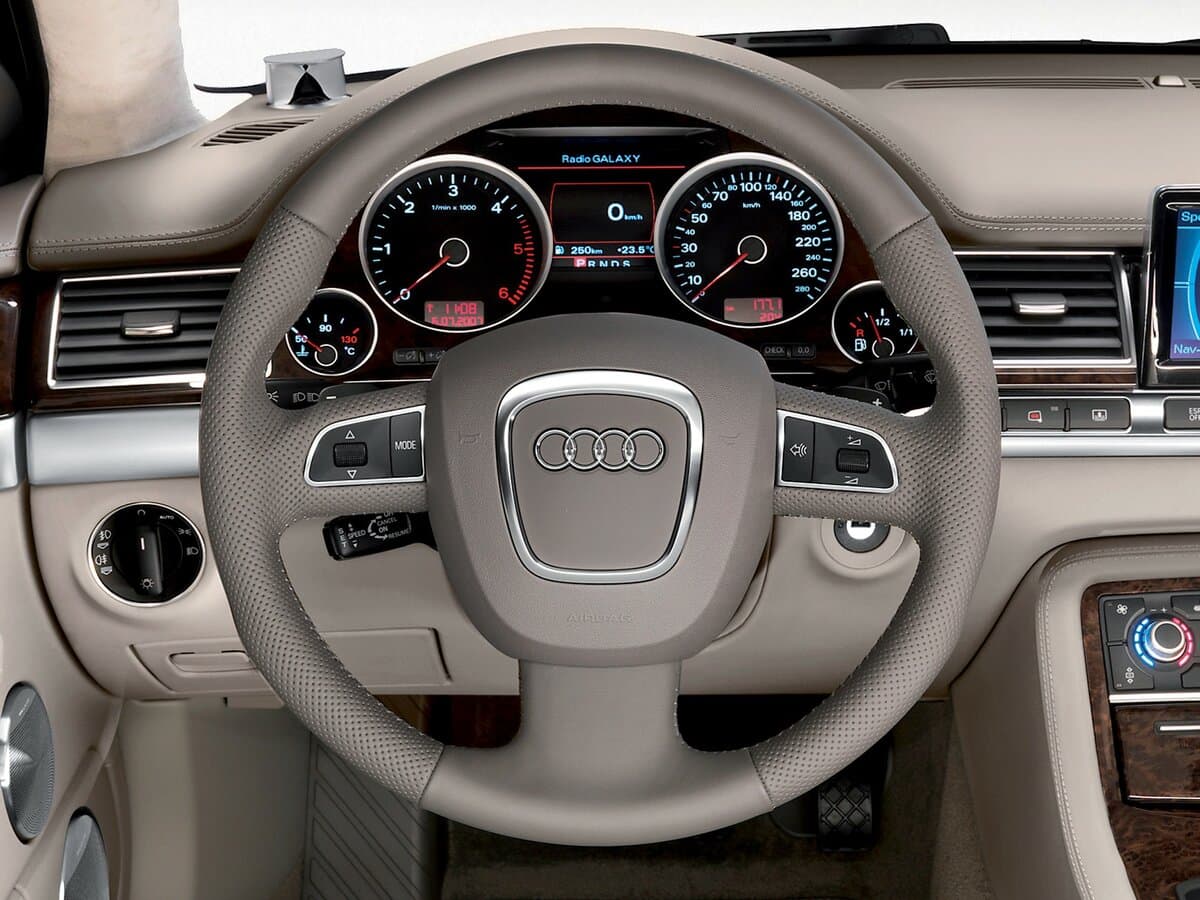 Audi A8 II (D3) Restayling 2 — Sükan