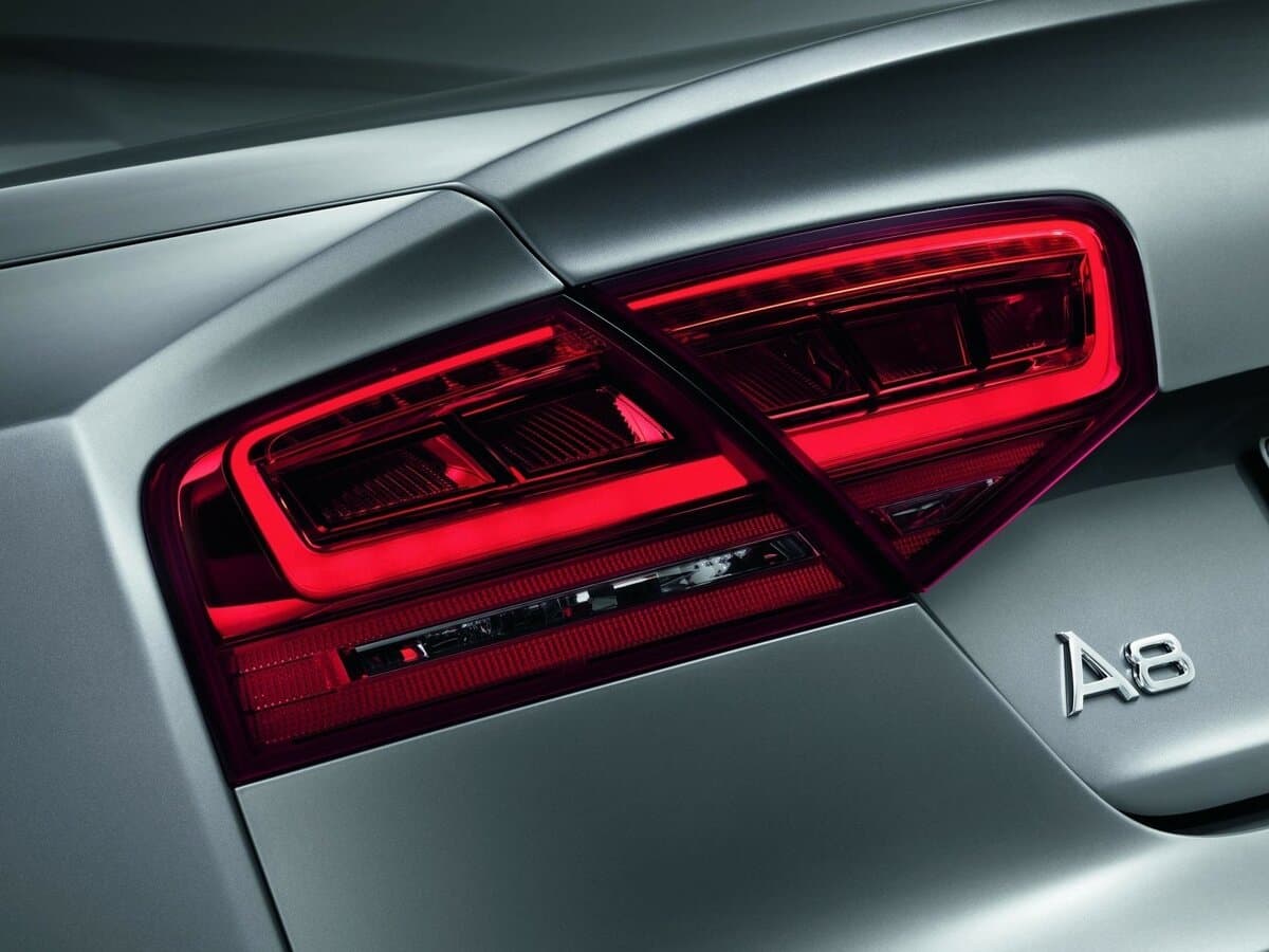 Audi A8 III (D4) — Detal