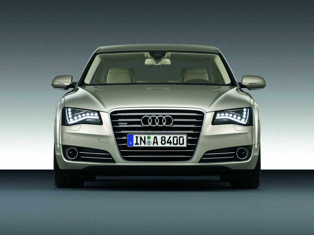 Audi A8 III (D4) — Öndən