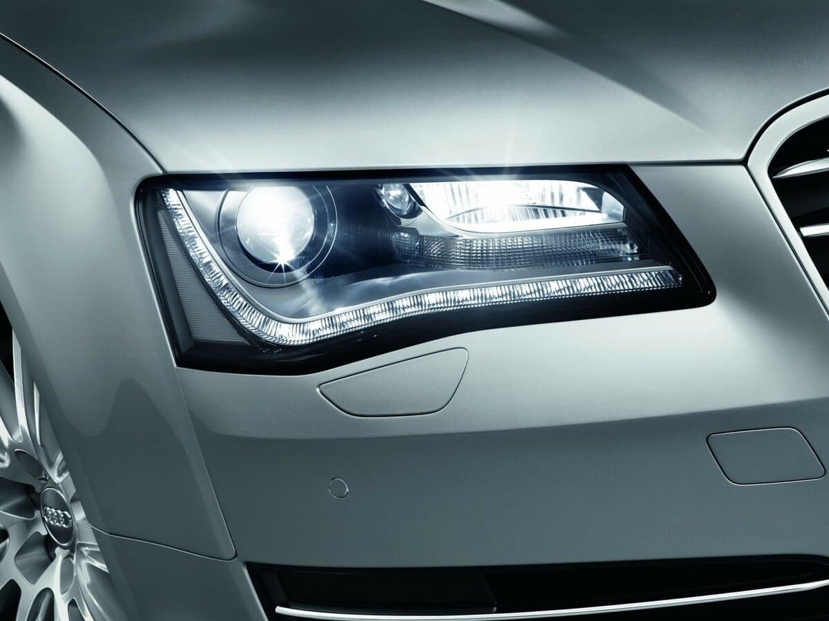 Audi A8 III (D4) — Fara