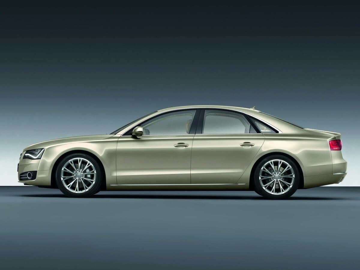 Audi A8 III (D4) — Yandan