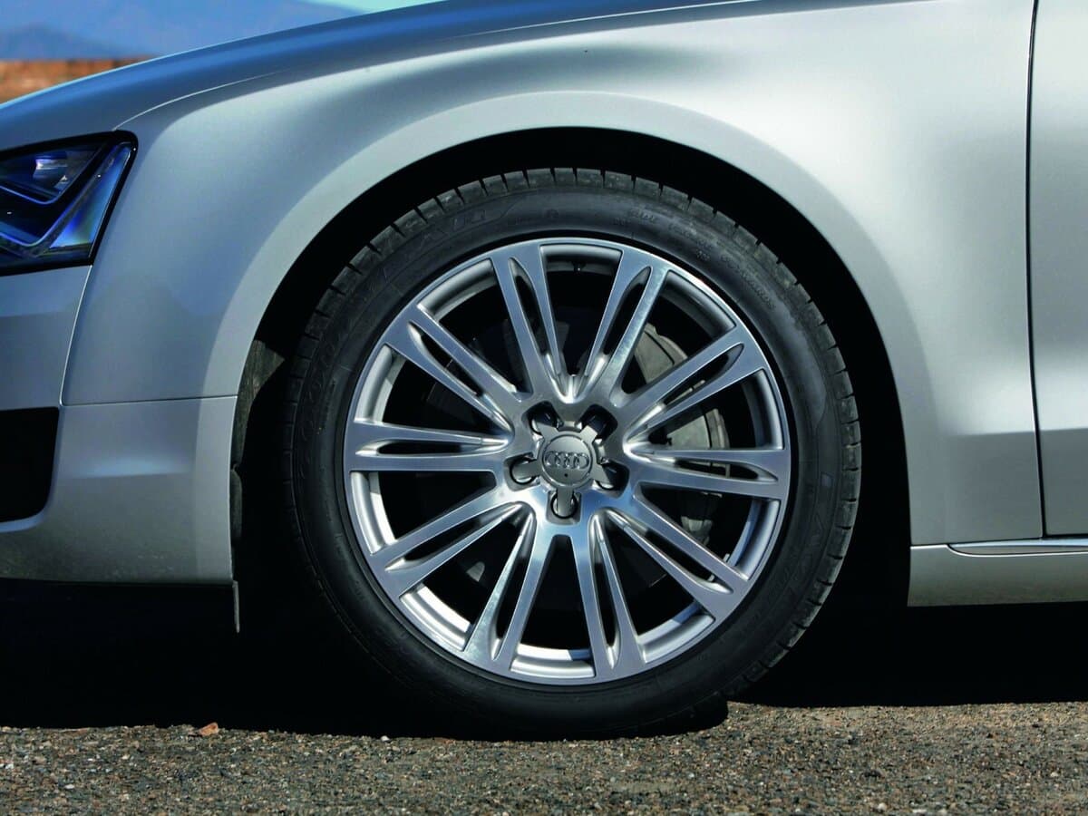 Audi A8 III (D4) — Təkər