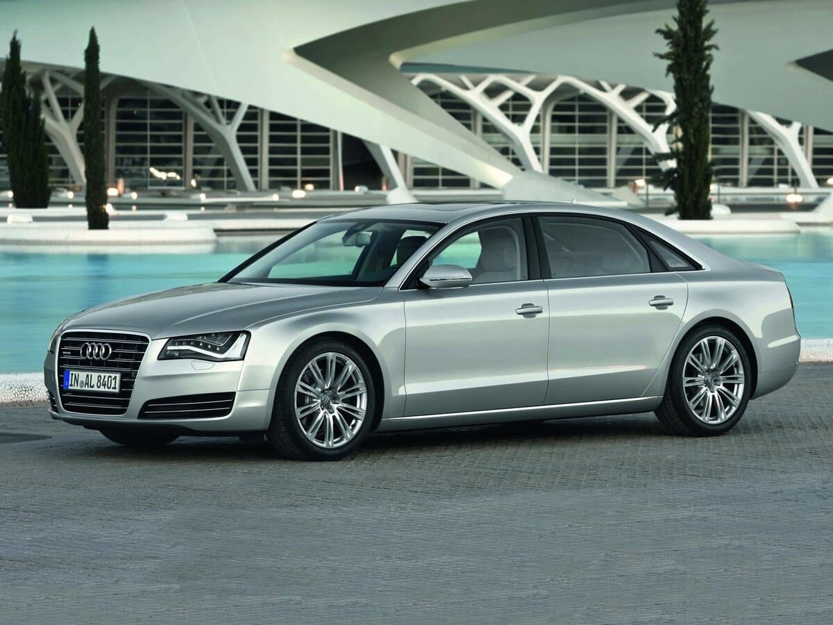 Audi A8 III (D4) — Əsas şəkil