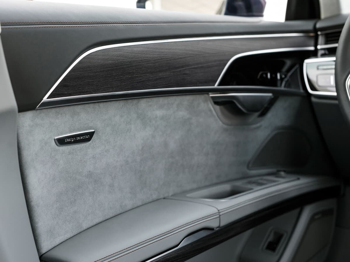 Audi A8 IV (D5) — Qapı