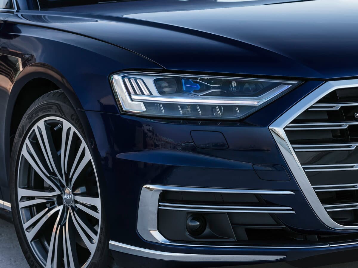 Audi A8 IV (D5) — Fara
