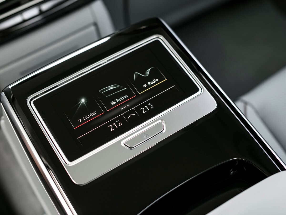 Audi A8 IV (D5) — Salon, arxadan