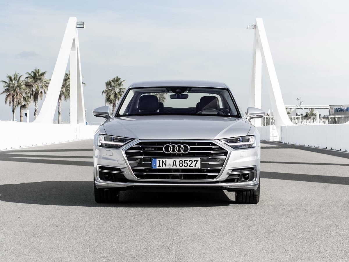 Audi A8 IV (D5) — Öndən