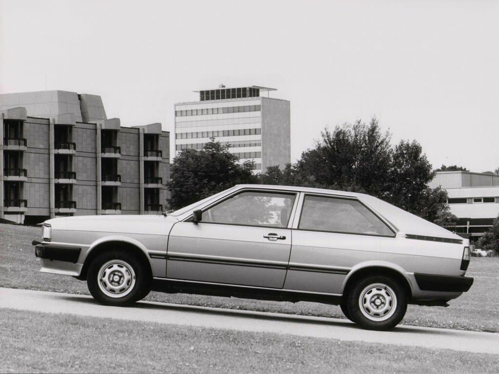 Audi Coupe I (B2) — Yandan