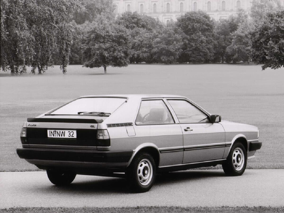 Audi Coupe I (B2) Restayling — 3/4 arxadan