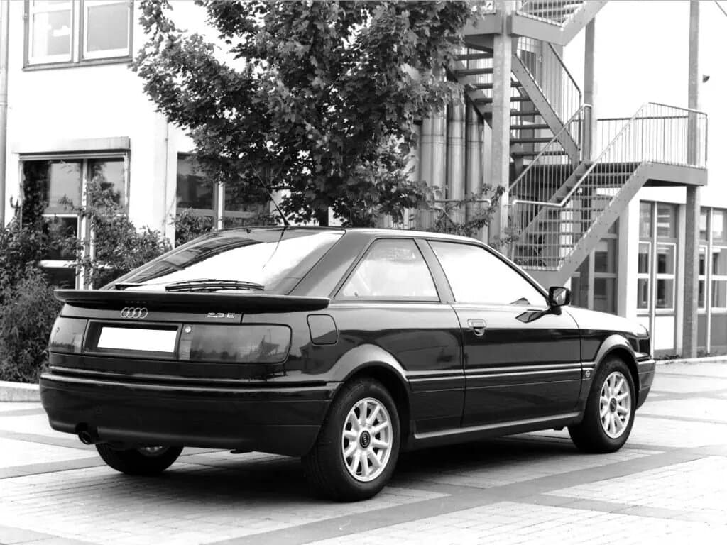 Audi Coupe II (B3) Restayling — Salon, öndən