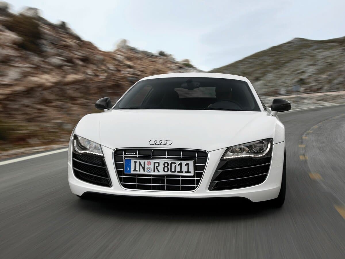 Audi R8 I (Typ 42) — Öndən