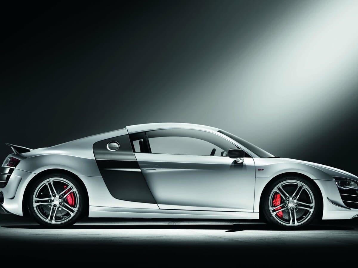 Audi R8 I (Typ 42) — Yandan