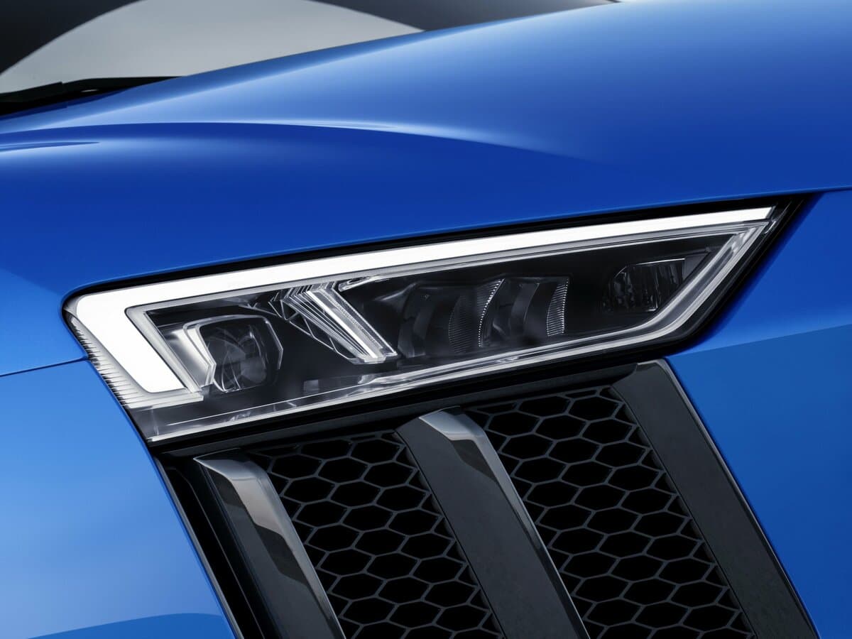 Audi R8 II (4S) — Fara