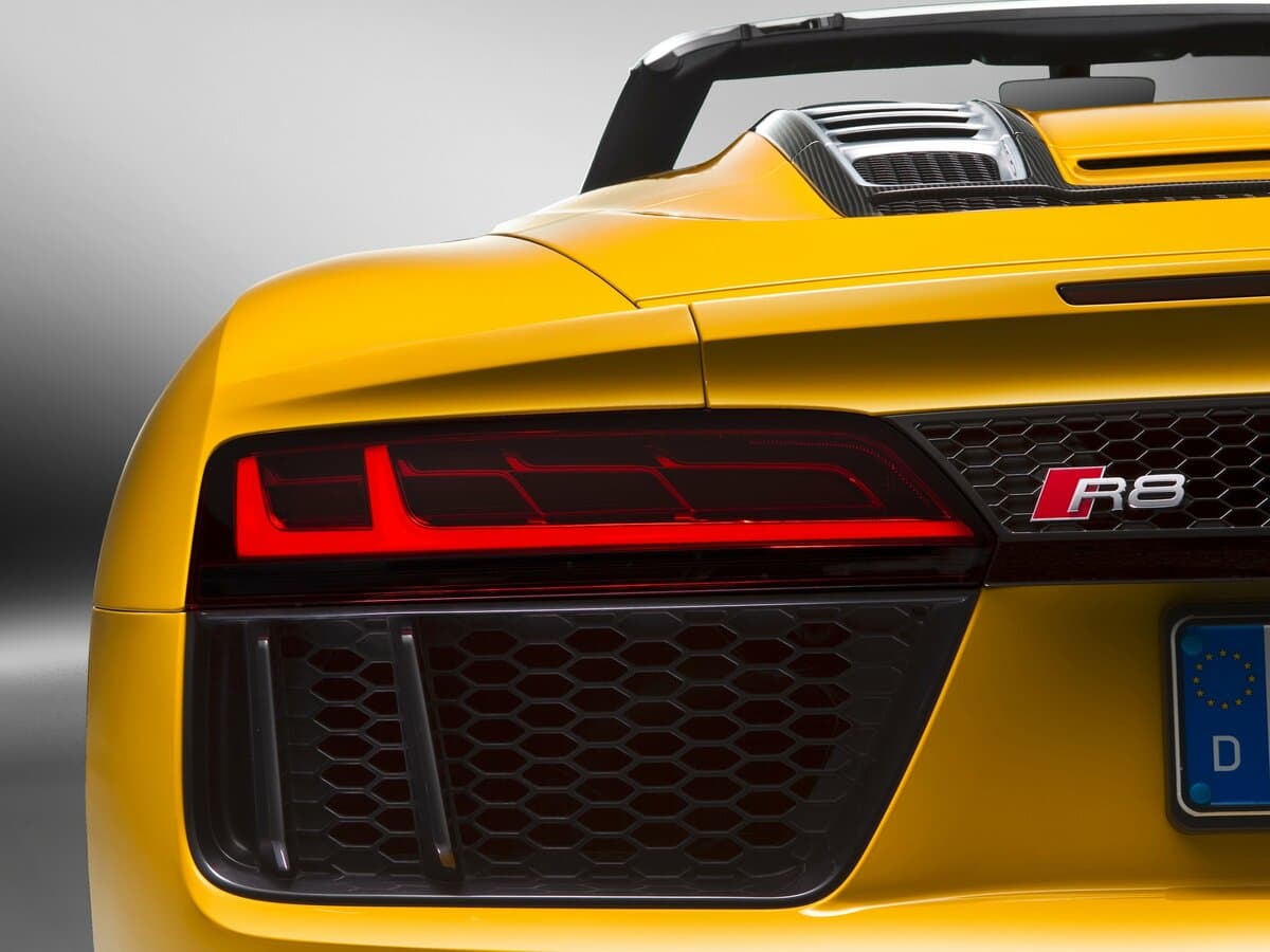 Audi R8 II (4S) — Detal