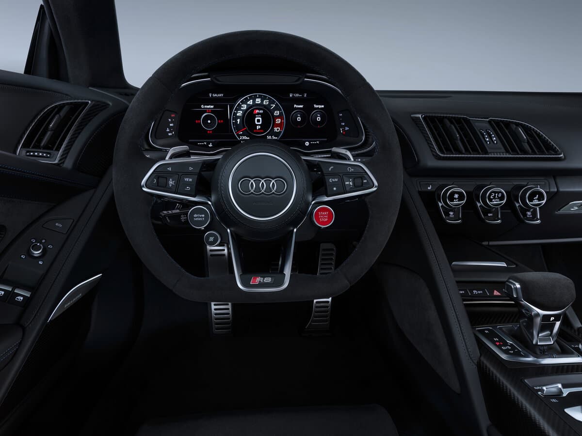 Audi R8 II (4S) Restayling — Sükan