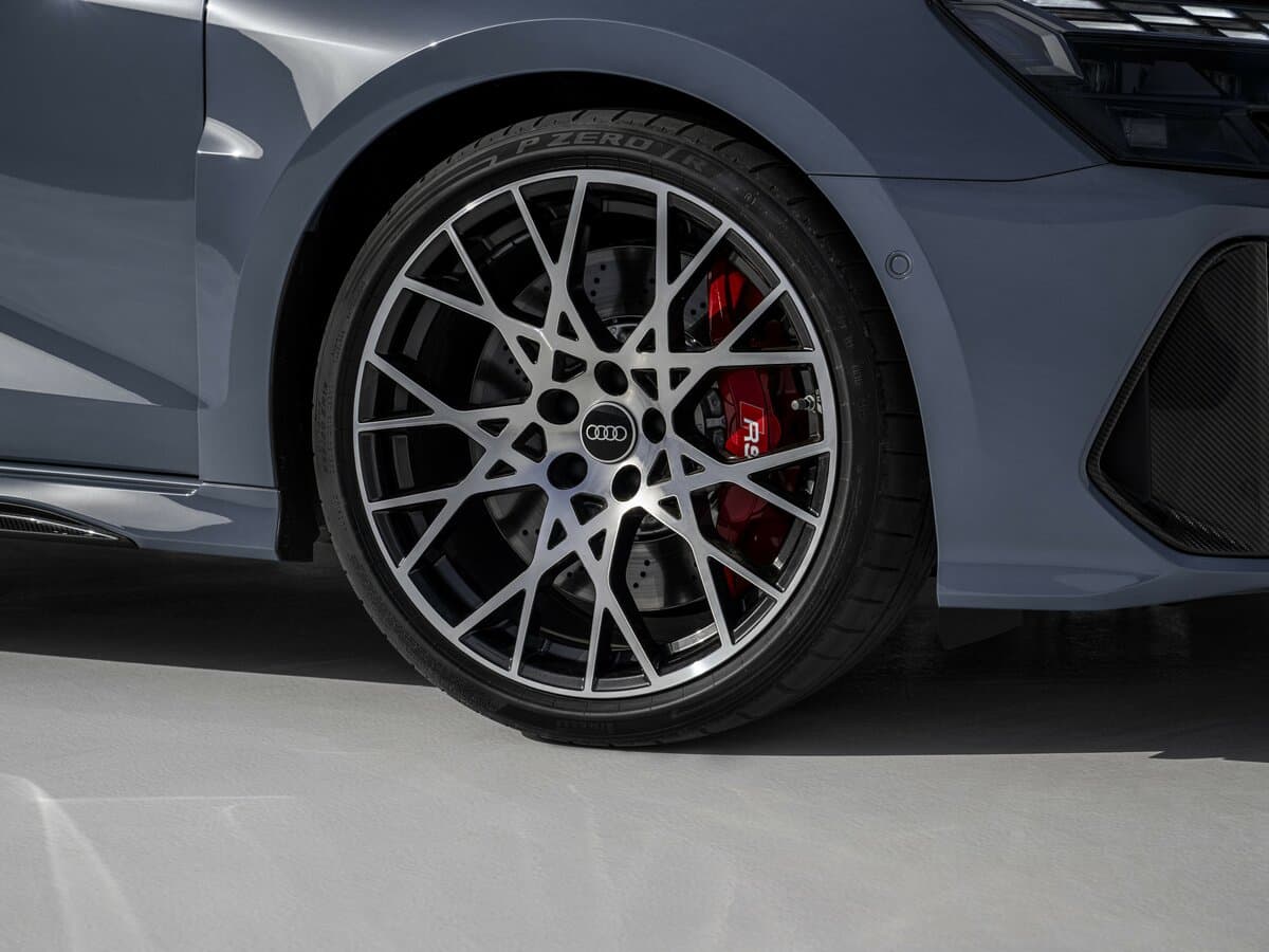 Audi RS 3 III (8Y) Restayling — Təkər