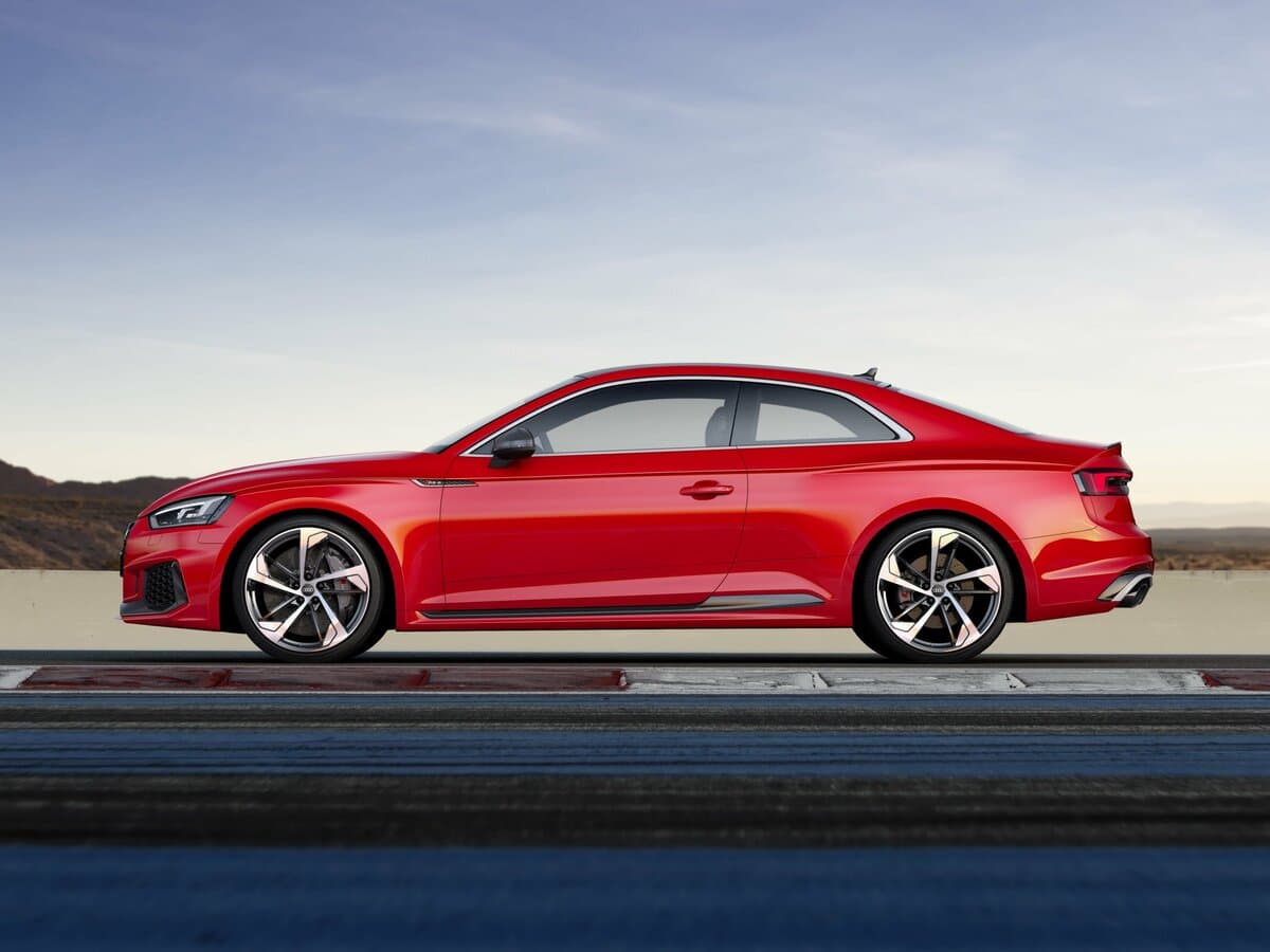 Audi RS 5 II (F5) — Yandan