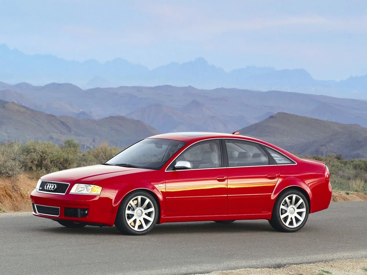 Audi RS 6 I (C5) — Yandan