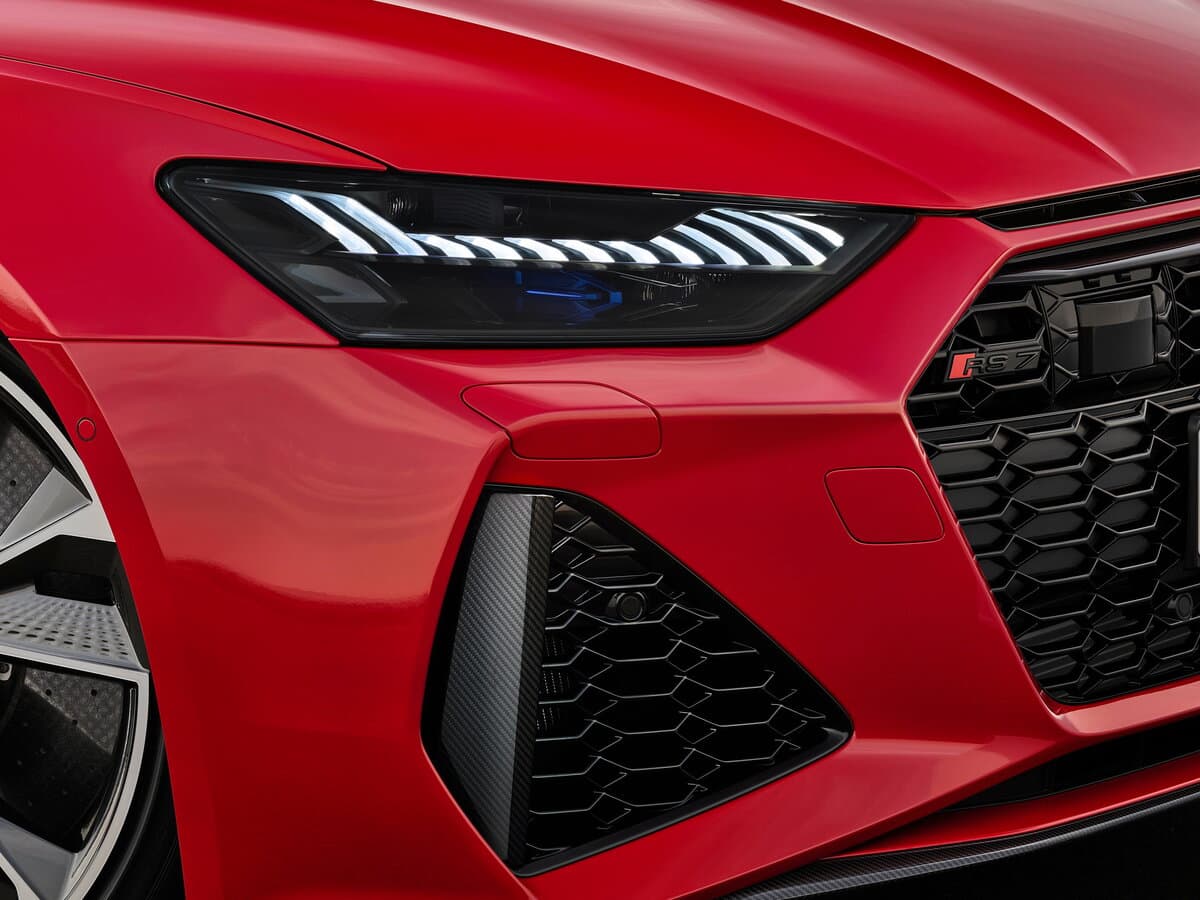 Audi RS 7 II (4K) — Fara