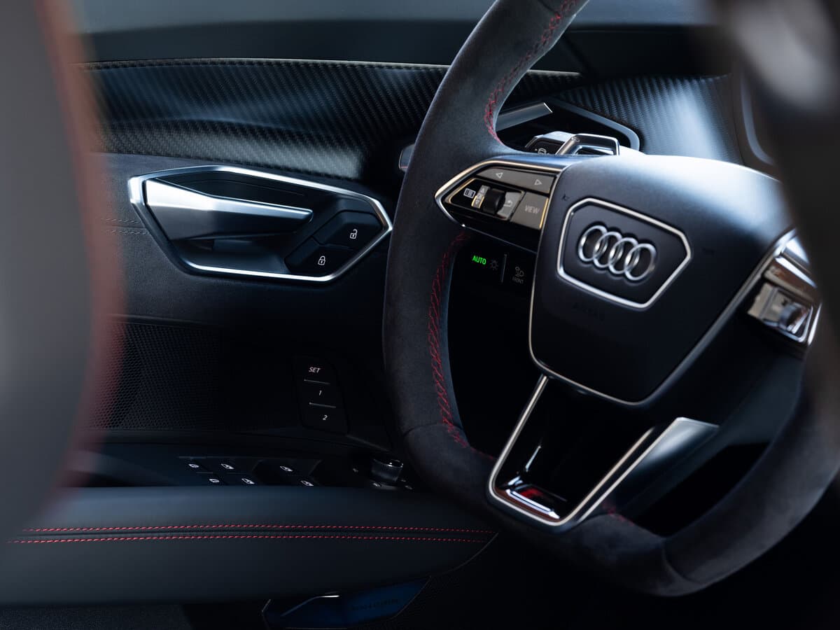 Audi RS e-tron GT I — Qapı
