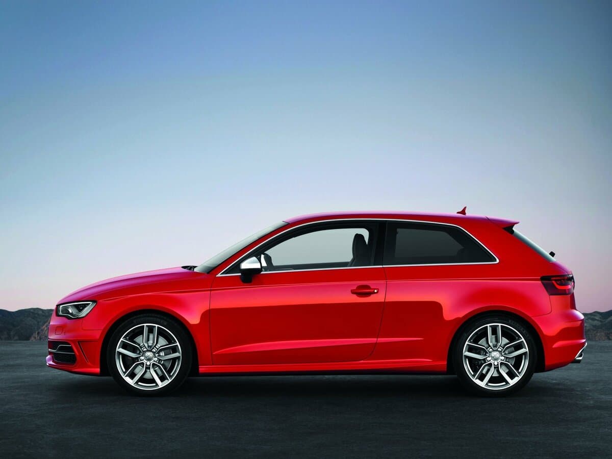 Audi S3 III (8V) — Yandan