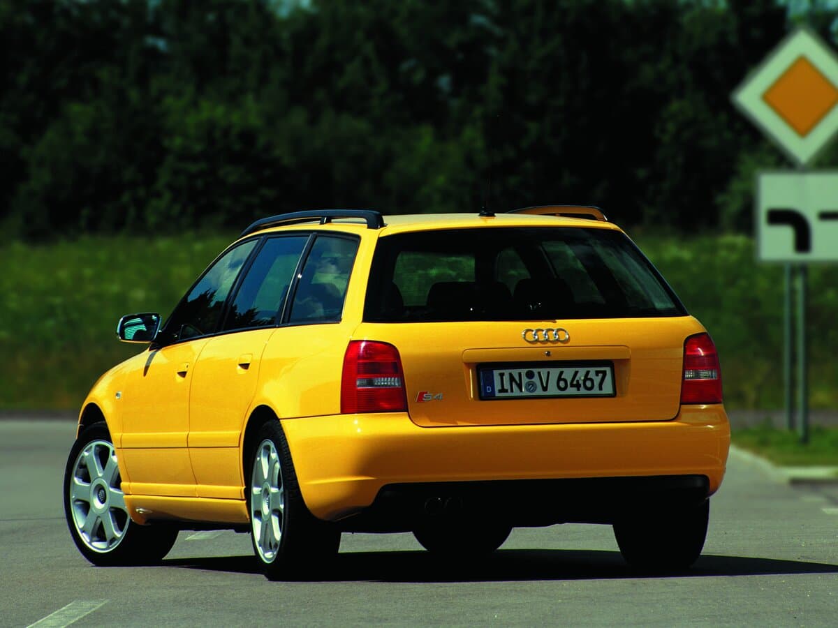 Audi S4 I (B5) — Arxadan