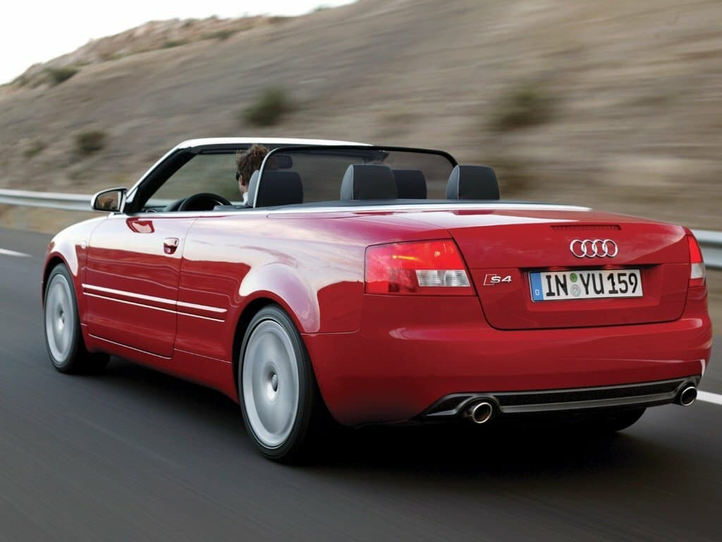 Audi S4 II (B6) — 3/4 arxadan