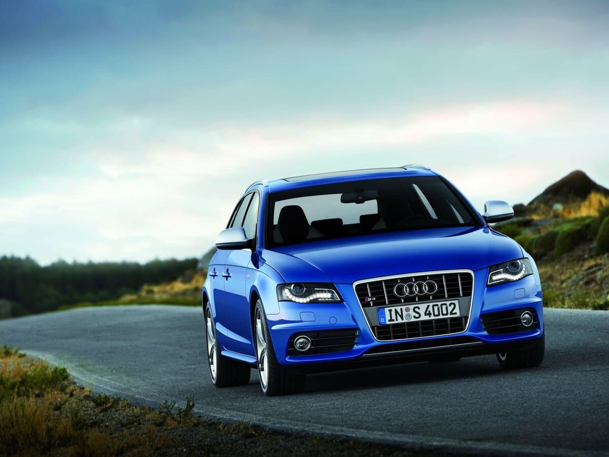 Audi S4 IV (B8) — Öndən