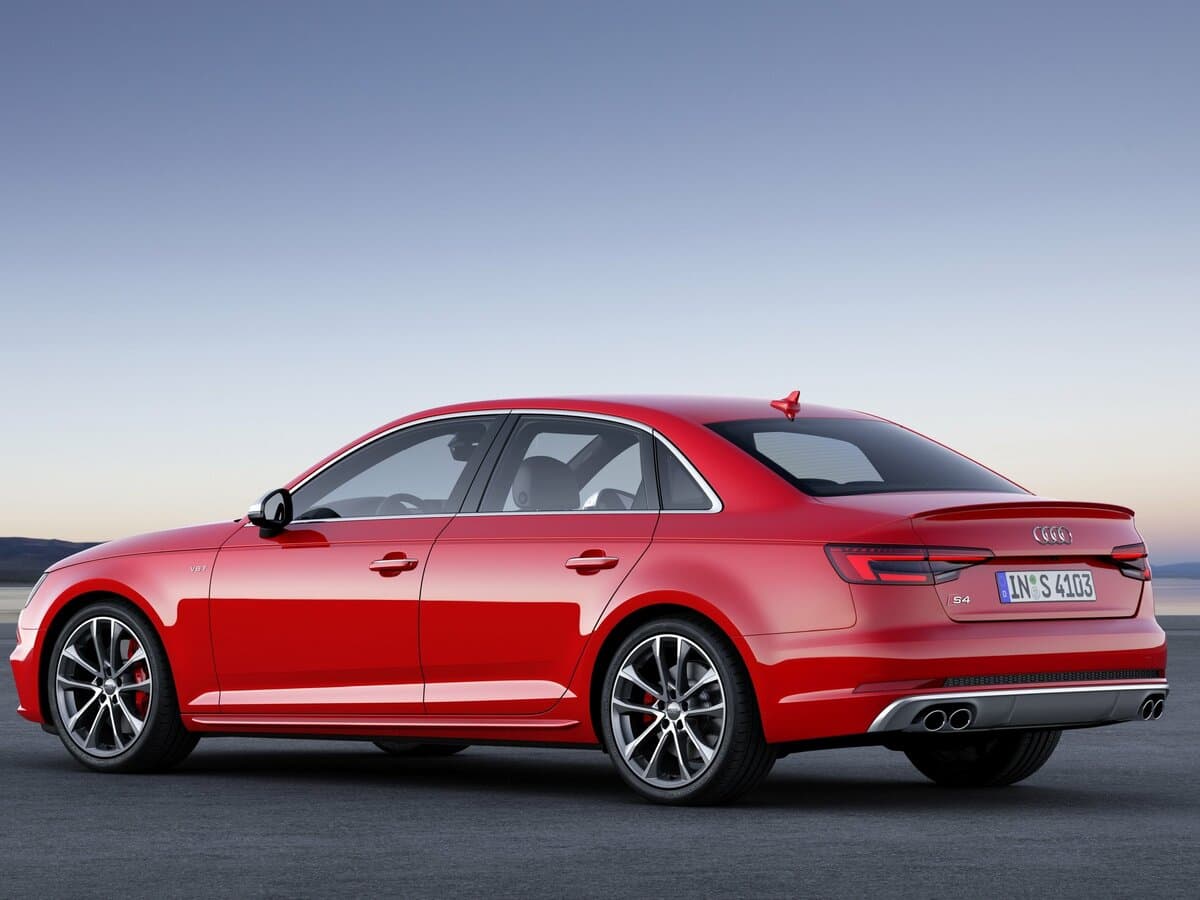 Audi S4 V (B9) — 3/4 arxadan