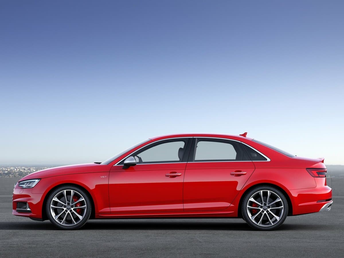 Audi S4 V (B9) — Yandan