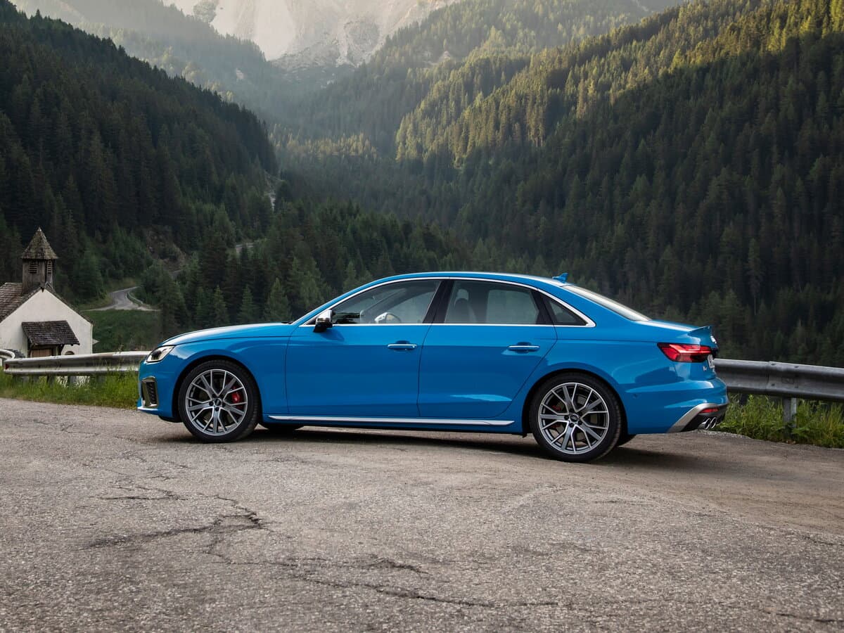 Audi S4 V (B9) Restayling — Yandan