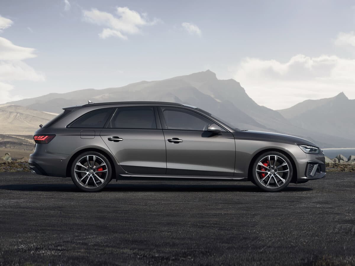 Audi S4 V (B9) Restayling — Yandan