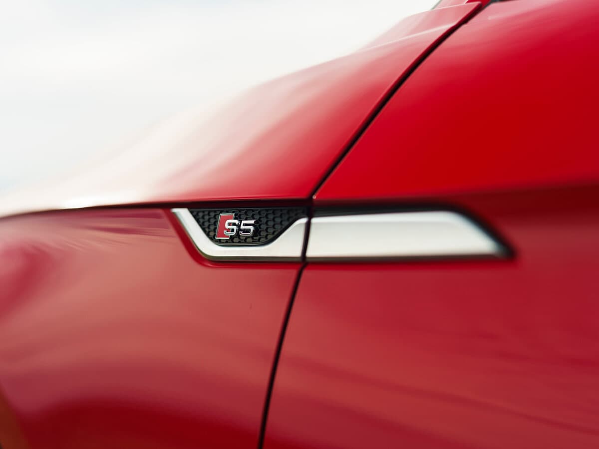 Audi S5 II (F5) Restayling — Salon, öndən
