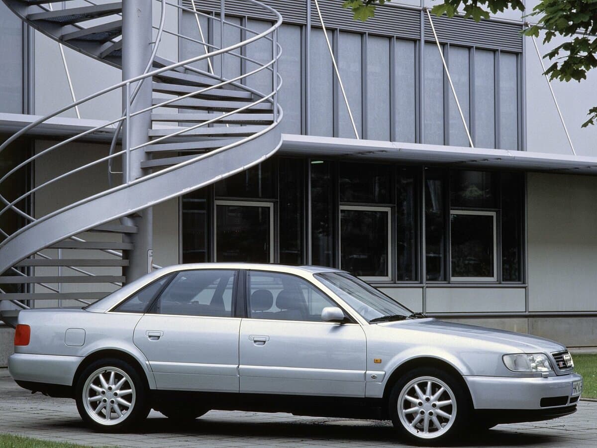 Audi S6 I (C4) — Yandan