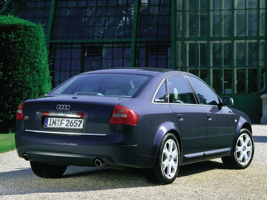 Audi S6 II (C5) — 3/4 arxadan