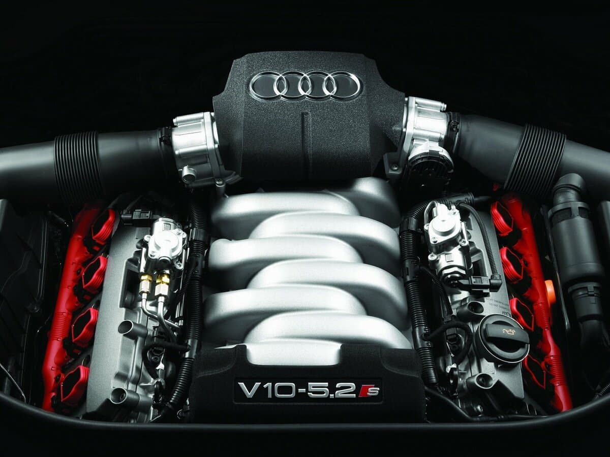 Audi S8 II (D3) — Salon, arxadan