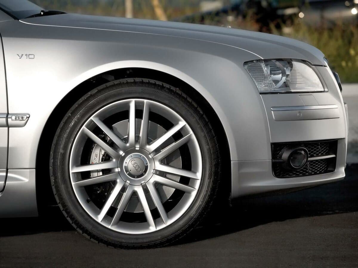 Audi S8 II (D3) — Təkər