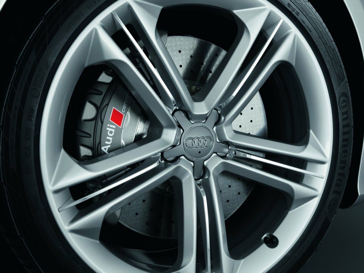 Audi S8 III (D4) — Təkər
