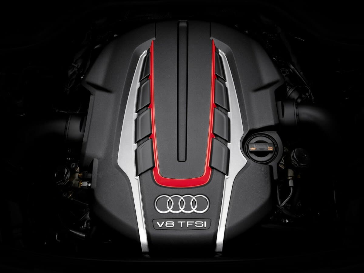 Audi S8 III (D4) Restayling — Salon, öndən