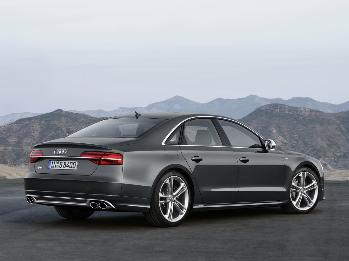 Audi S8 III (D4) Restayling — 3/4 arxadan