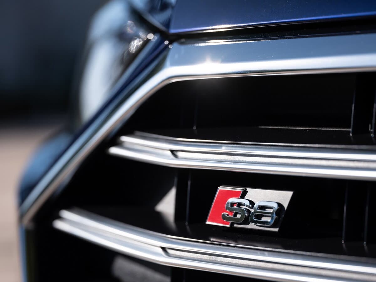 Audi S8 IV (D5) — Salon, öndən