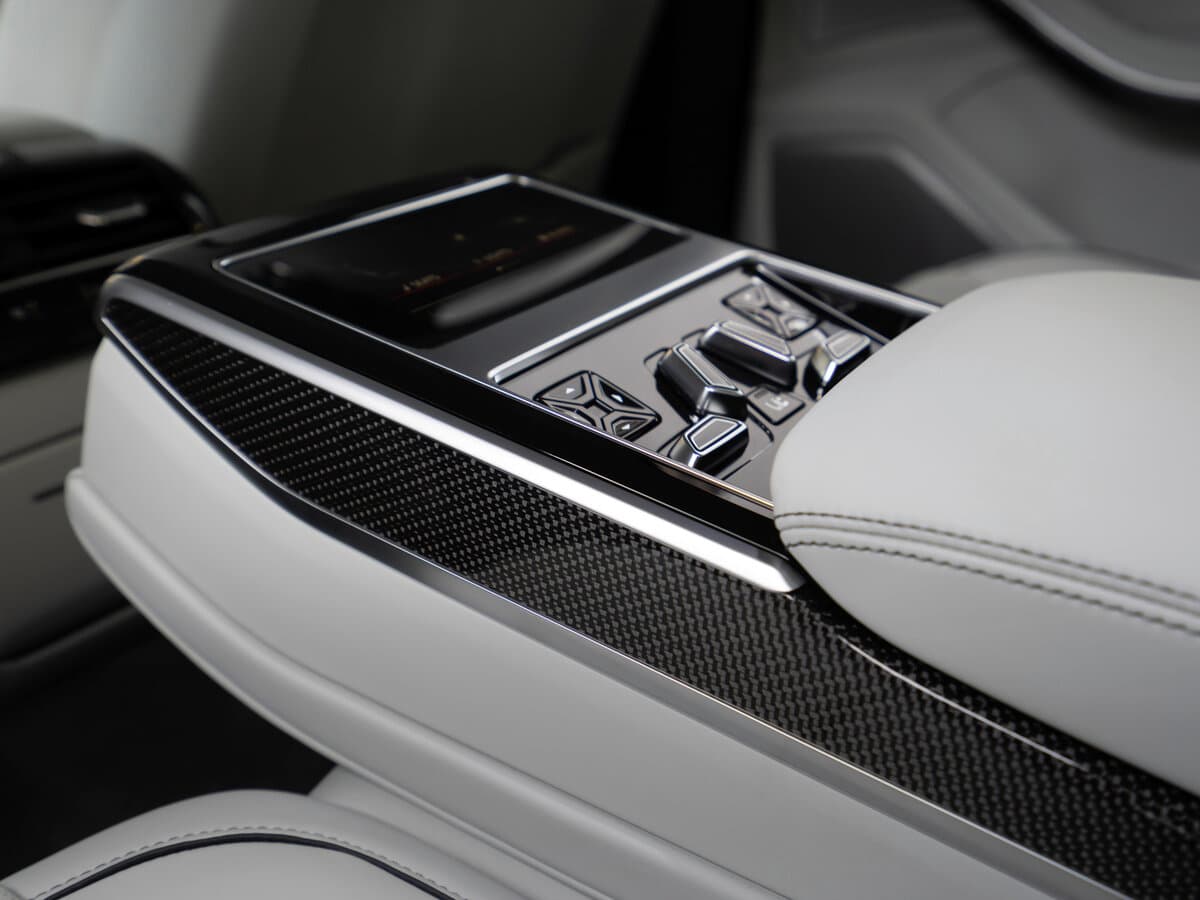 Audi S8 IV (D5) Restayling — Salon, arxadan