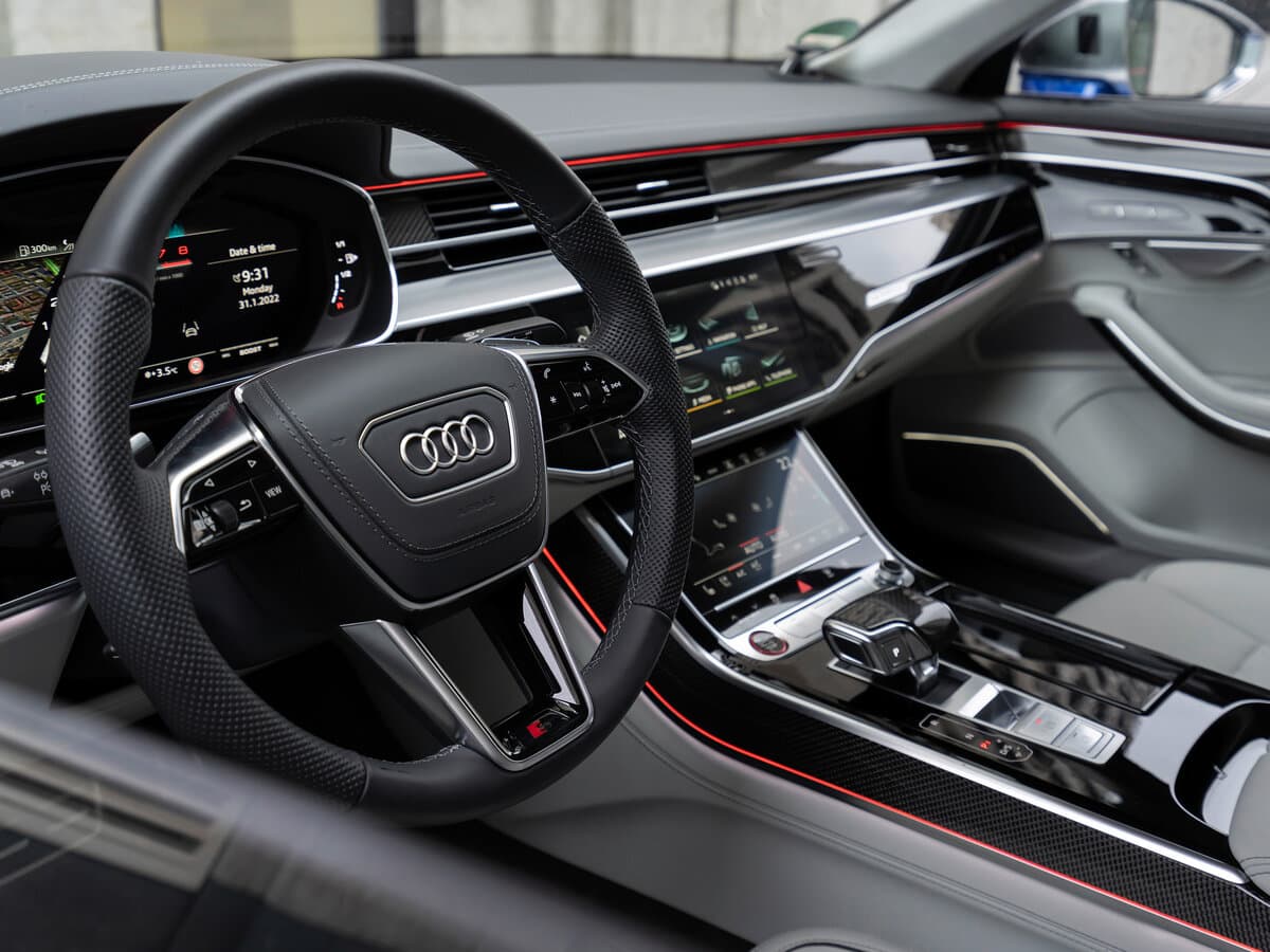 Audi S8 IV (D5) Restayling — Sükan