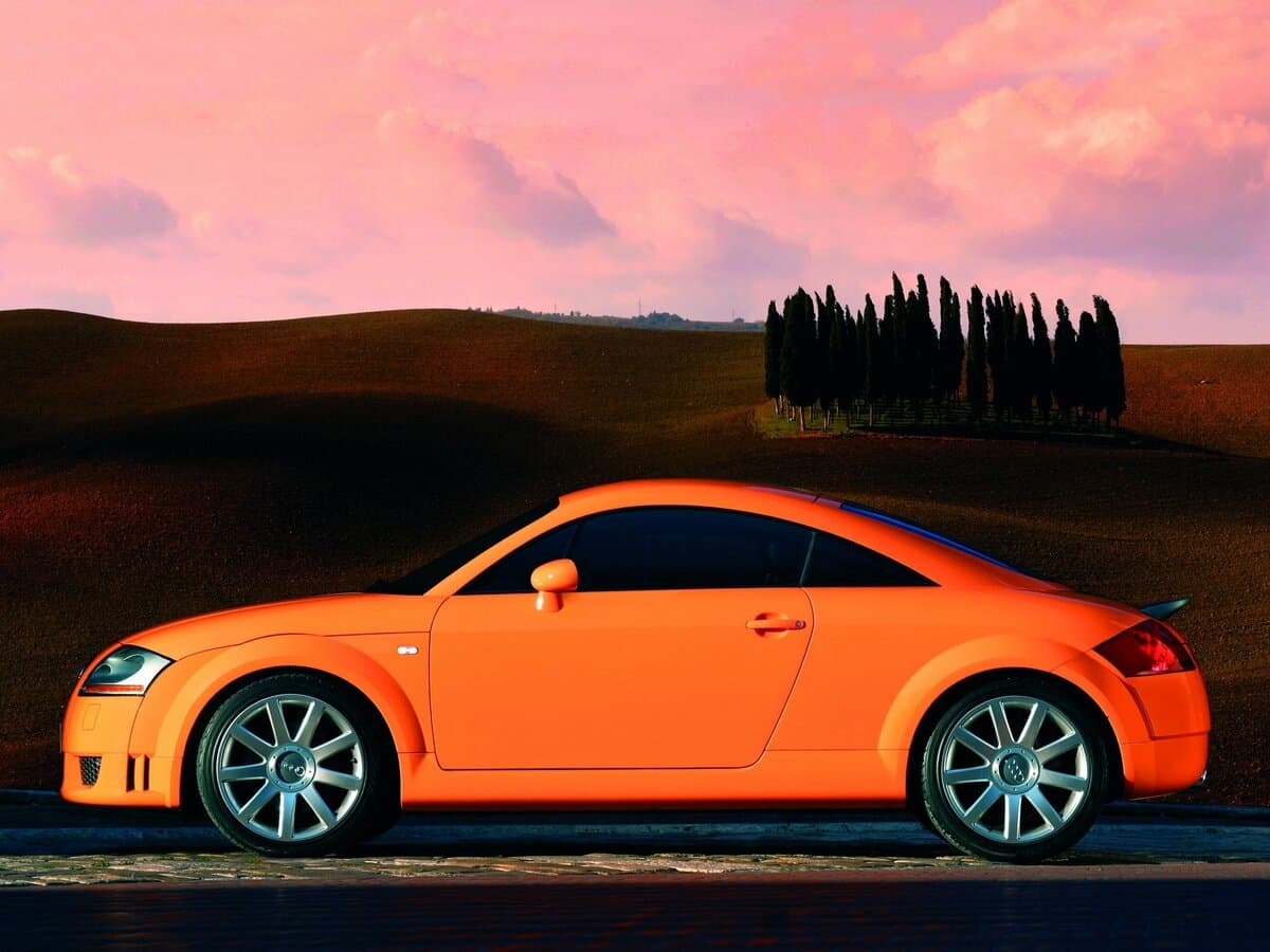 Audi TT I (8N) Restayling — Yandan
